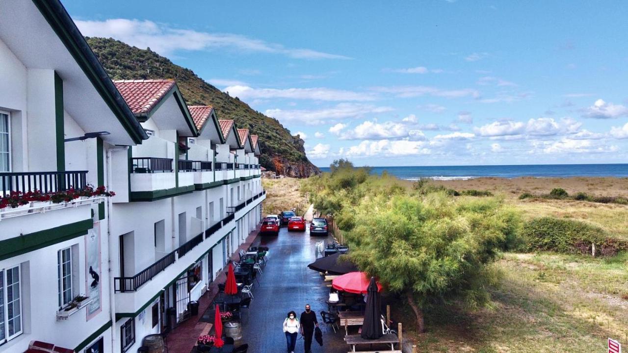 Hostal De Berria Hotel Santoña Buitenkant foto