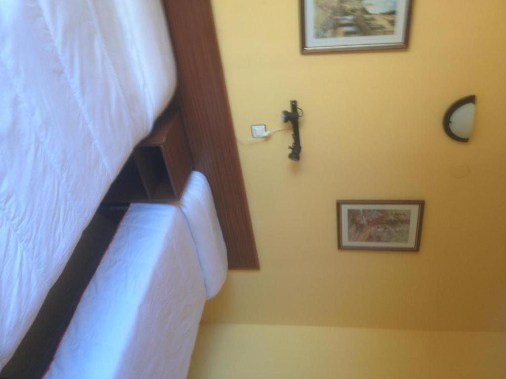 Hostal De Berria Hotel Santoña Buitenkant foto